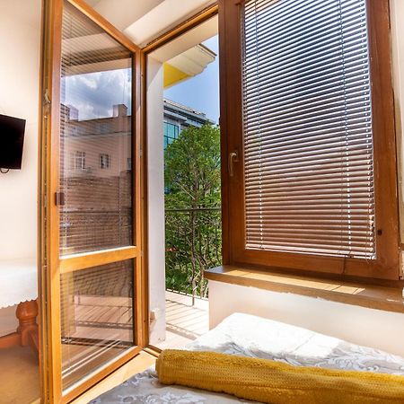 En-Suite Rooms: Novа Guesthouse In Sofia Center Luaran gambar