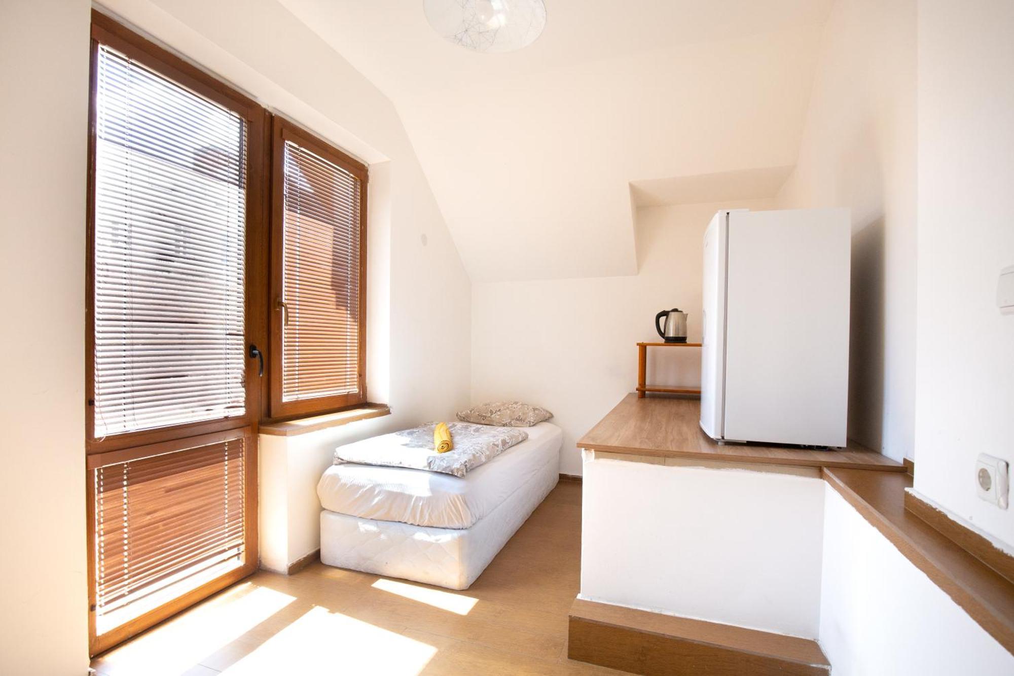 En-Suite Rooms: Novа Guesthouse In Sofia Center Luaran gambar