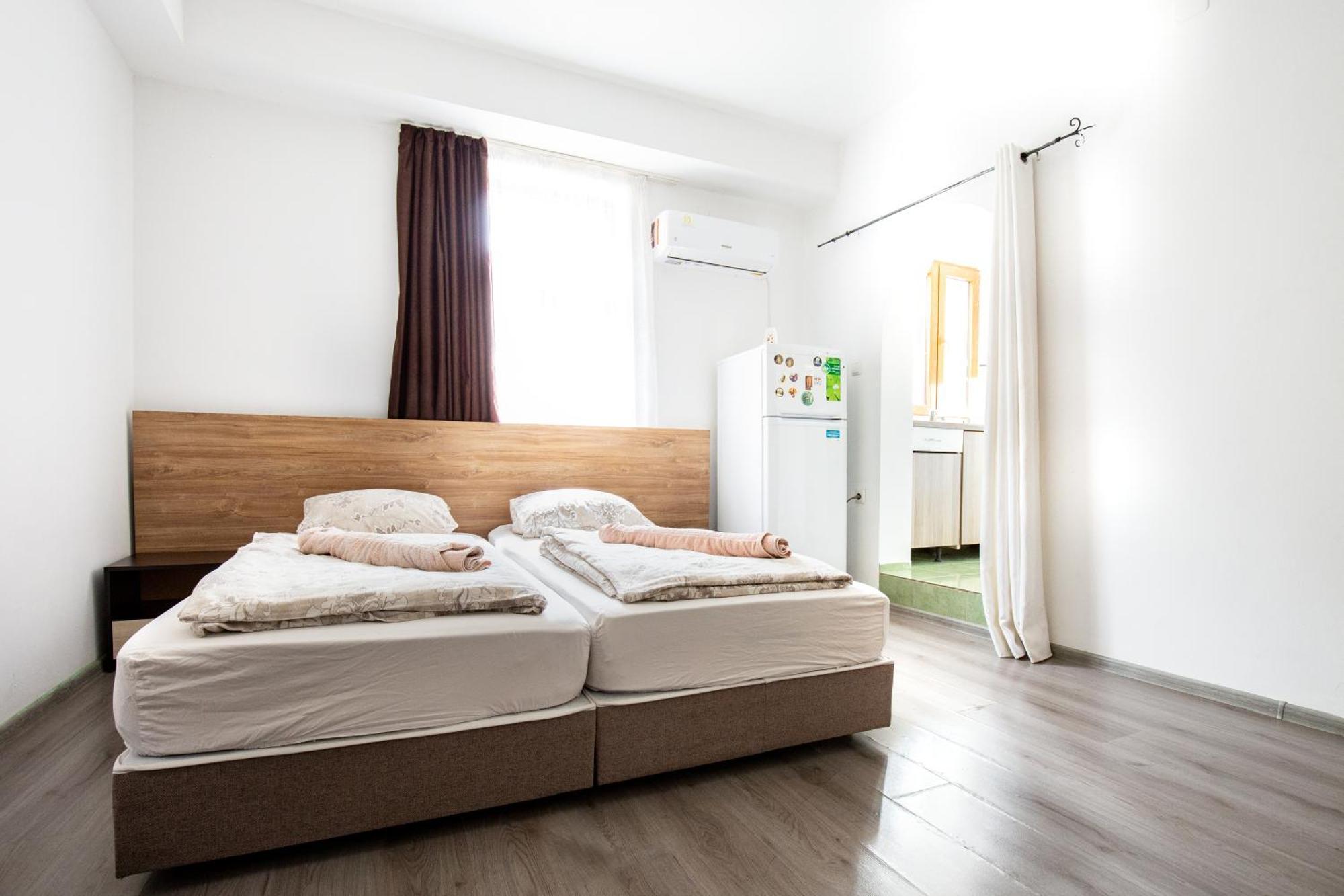 En-Suite Rooms: Novа Guesthouse In Sofia Center Luaran gambar