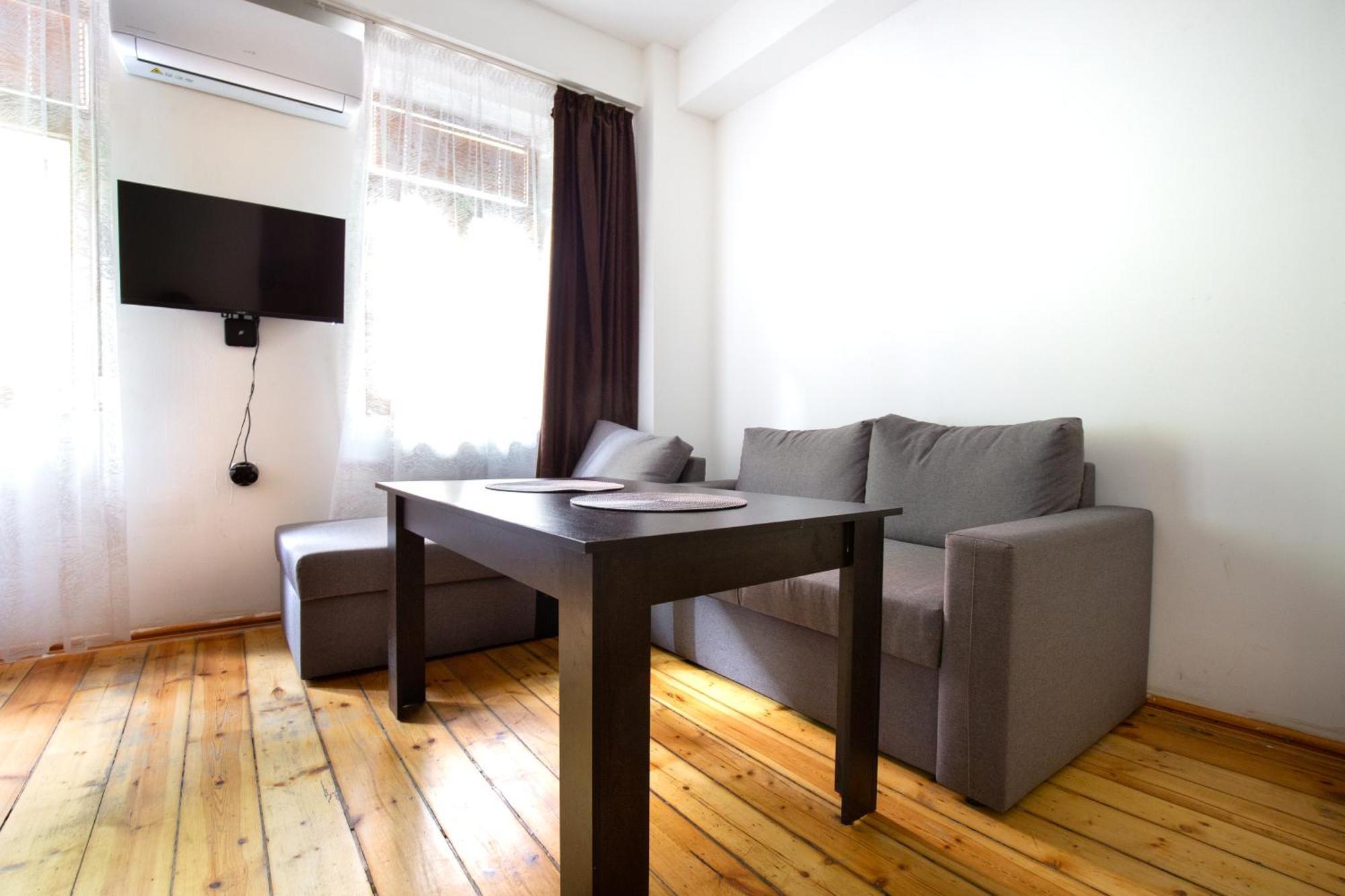 En-Suite Rooms: Novа Guesthouse In Sofia Center Luaran gambar